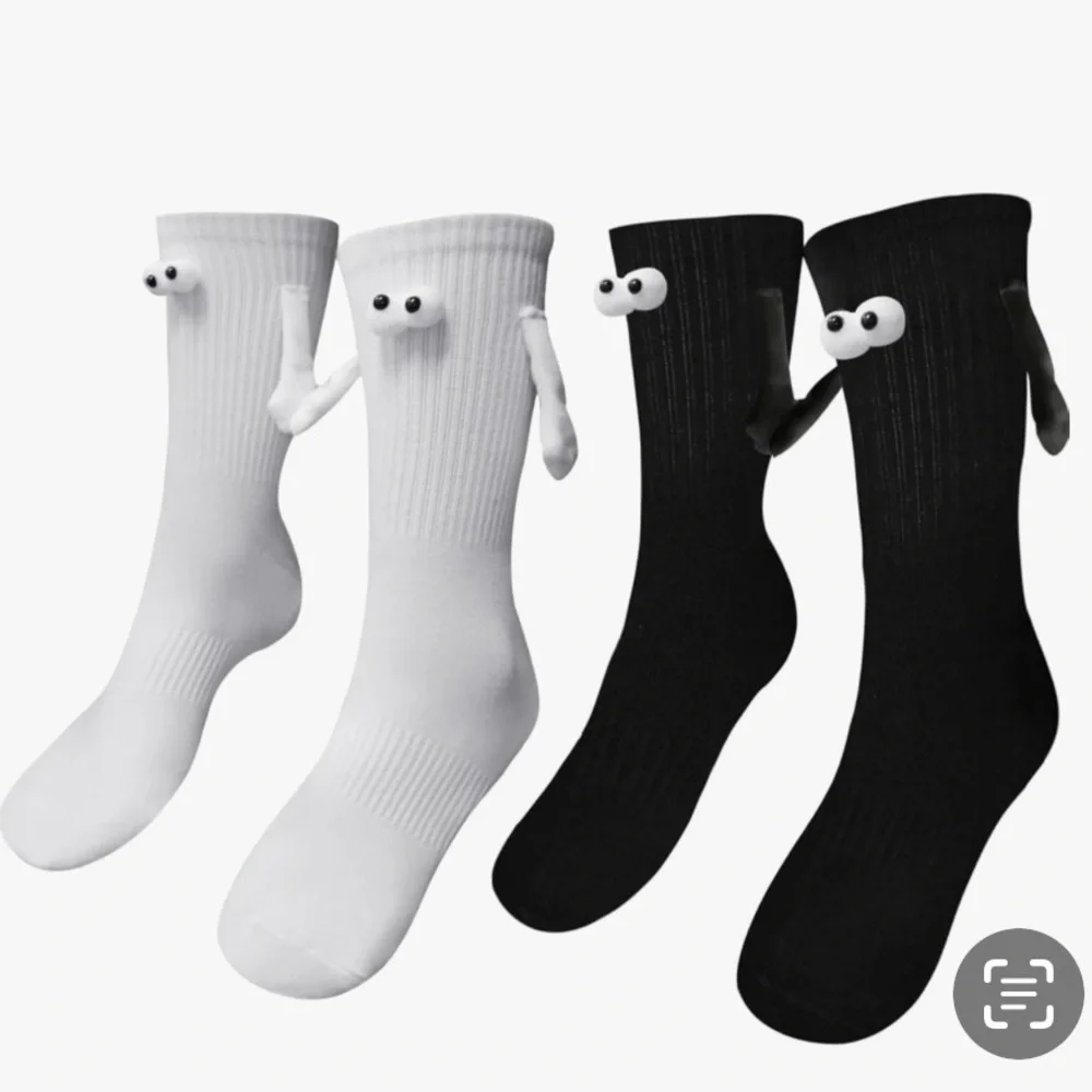 NWT Magnetic Holding Hands Socks 2 Pair Black White 3D Eyes Funny Gift